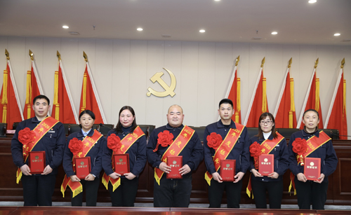 關(guān)于表彰2020年度先進(jìn)集體、先進(jìn)個(gè)人的決定