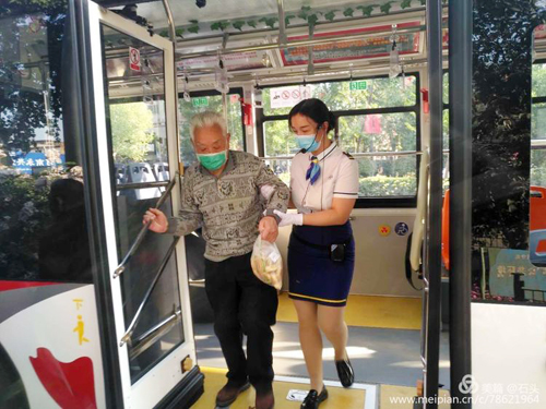 車(chē)靚，服務(wù)也靚01.jpg